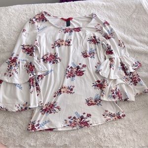 Hot Kiss Flora Bell Sleeve Top Size S/M